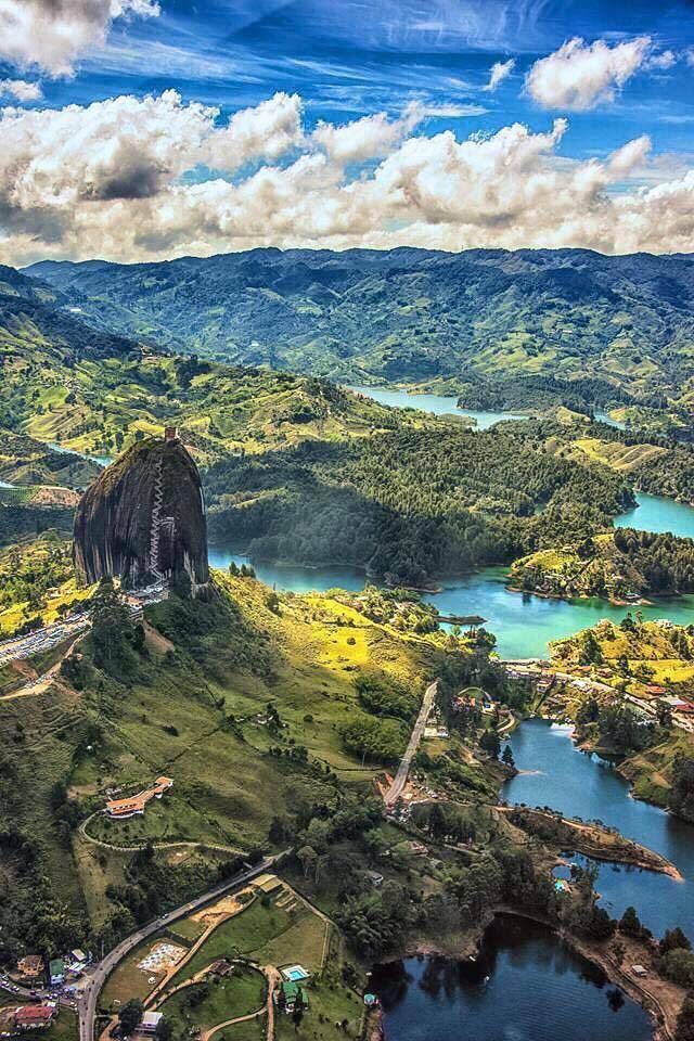 Represa de Guatapé y Piedra del Peñol_ Beautiful place close to Medellín, Colombia
